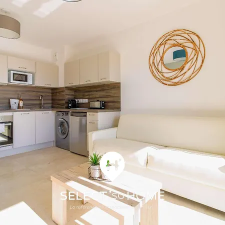 Select' - Avec Douche Exterieure Et Piscine - 180sud-e02